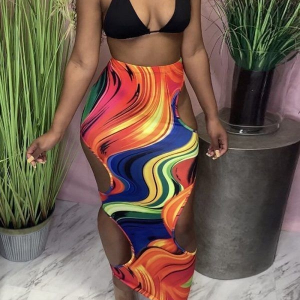 Left a big hole skirt set.